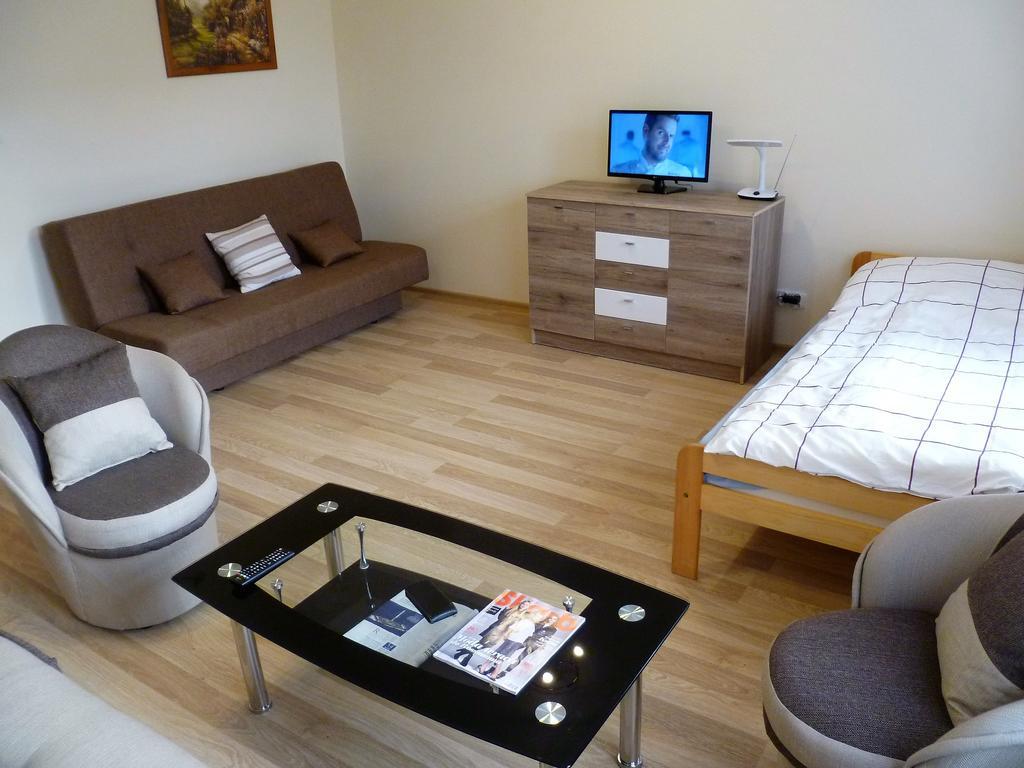 Energy House Apartment Jaslo  Bagian luar foto